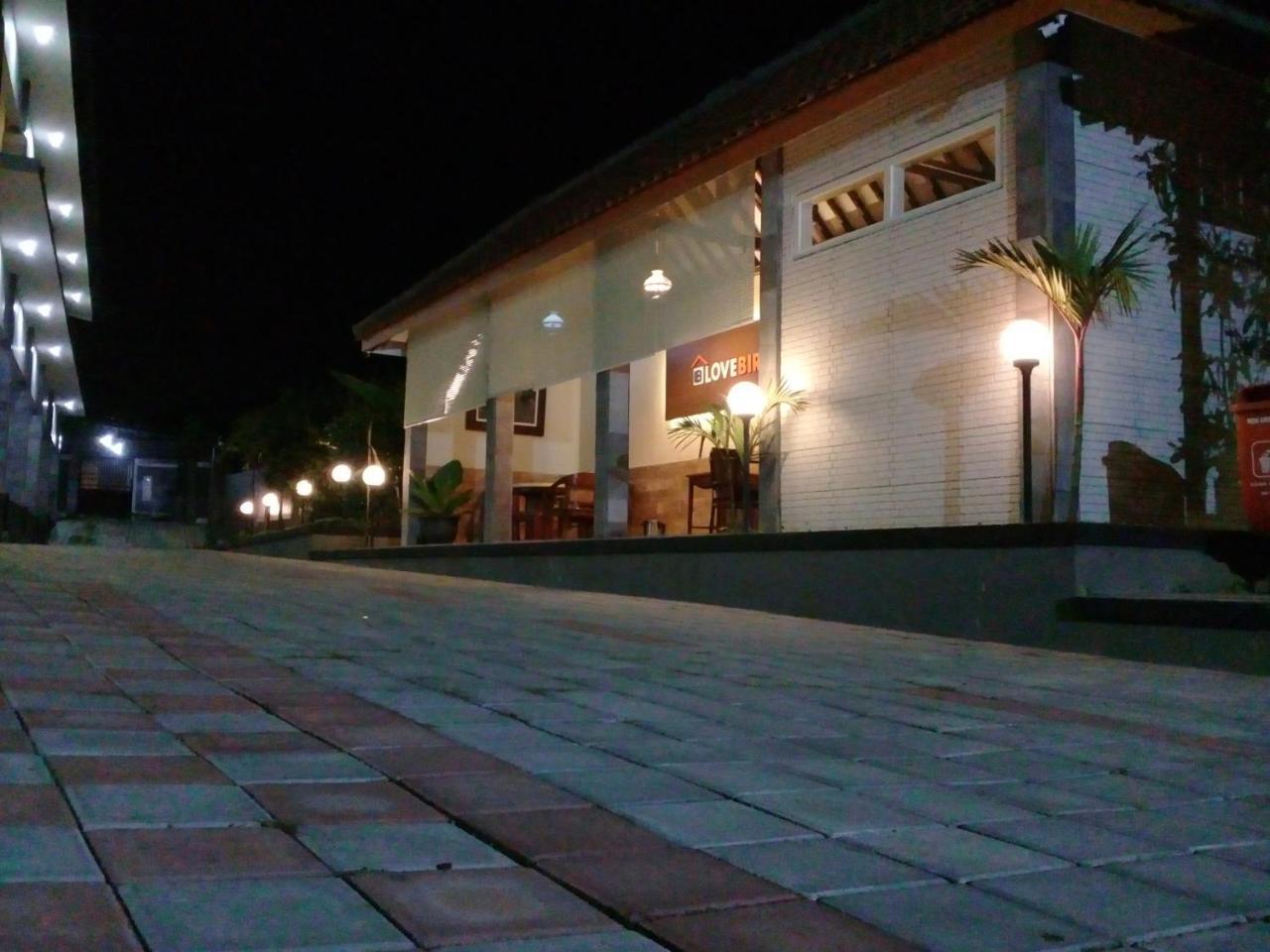 Wisma Lovebird Kalianget Exterior foto